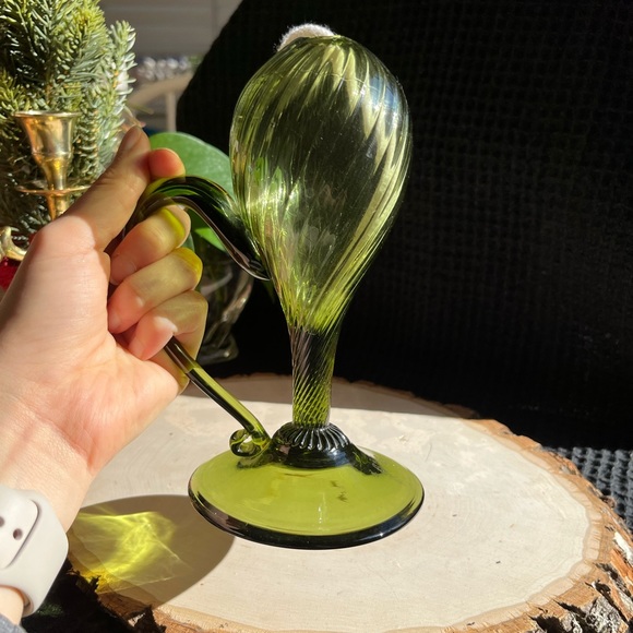 Vintage antique green oil lamp - Picture 3 of 7